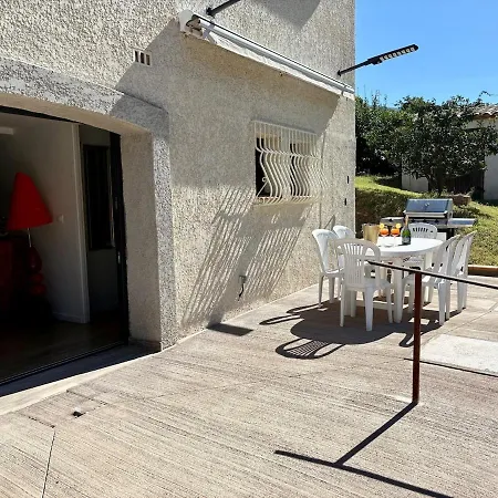 Chic Apartment Saint-Génis